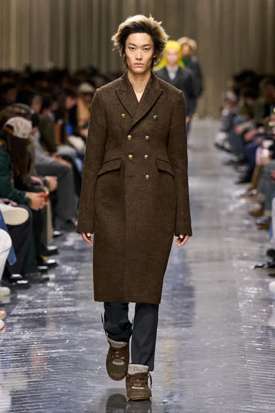 Look 40